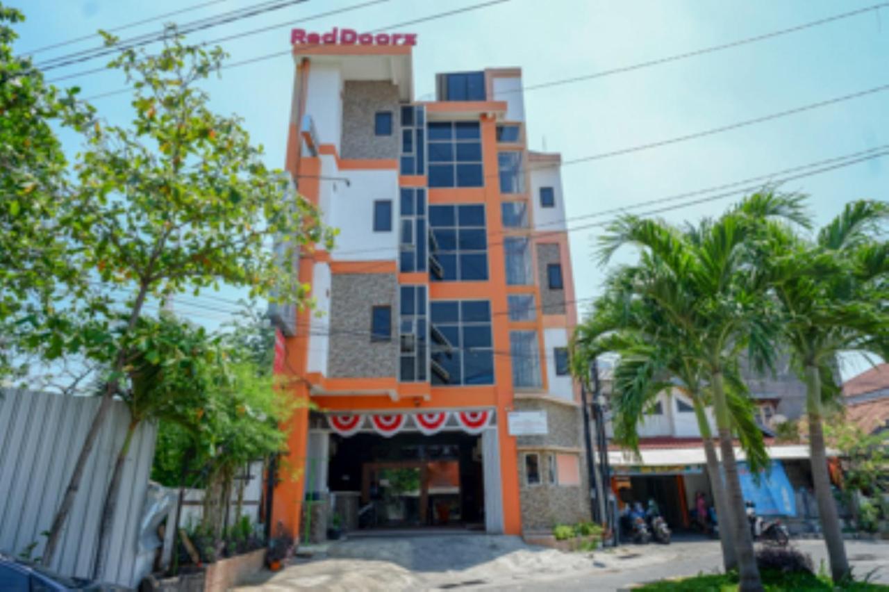 โอโย 1251 เรสซิเดนซ์ 8 Hotel เซอมารัง ภายนอก รูปภาพ