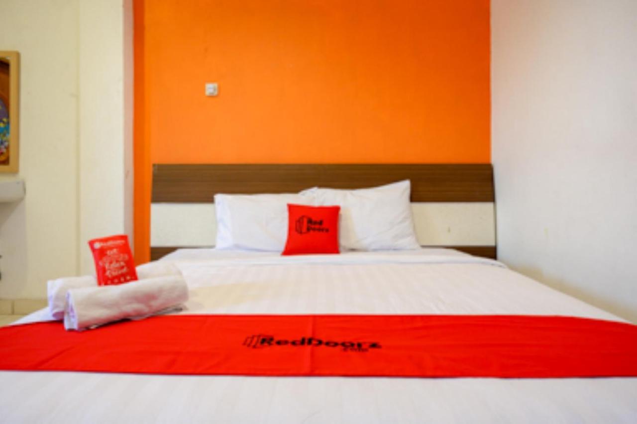 โอโย 1251 เรสซิเดนซ์ 8 Hotel เซอมารัง ภายนอก รูปภาพ