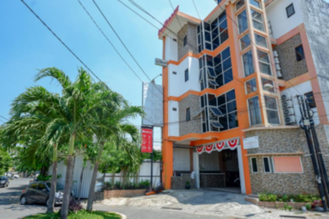 โอโย 1251 เรสซิเดนซ์ 8 Hotel เซอมารัง ภายนอก รูปภาพ