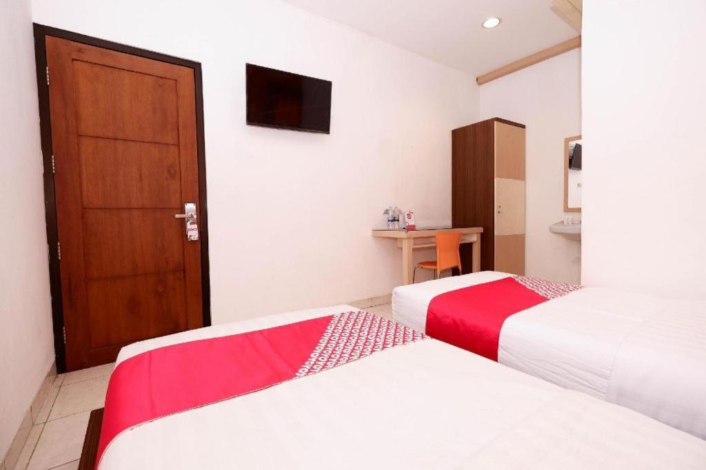 โอโย 1251 เรสซิเดนซ์ 8 Hotel เซอมารัง ภายนอก รูปภาพ