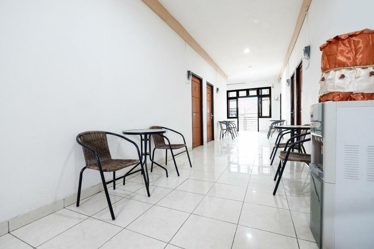 โอโย 1251 เรสซิเดนซ์ 8 Hotel เซอมารัง ภายนอก รูปภาพ
